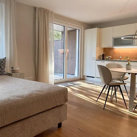 Duo - One & Two, Premium Seekirchen Apartment *