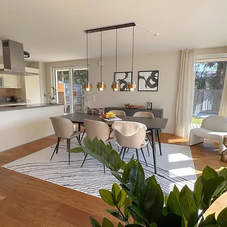 Duo - One & Two, Premium Seekirchen Apartment *