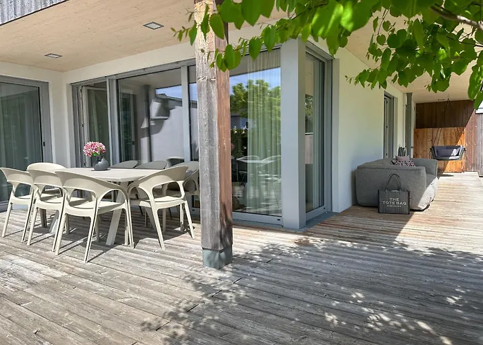 Duo - One & Two, Premium Seekirchen